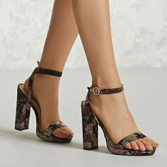 NWT Forever 21 Floral Embroidered Block  Heels Women's Size 10 Glam Black Purple - Picture 1 of 13